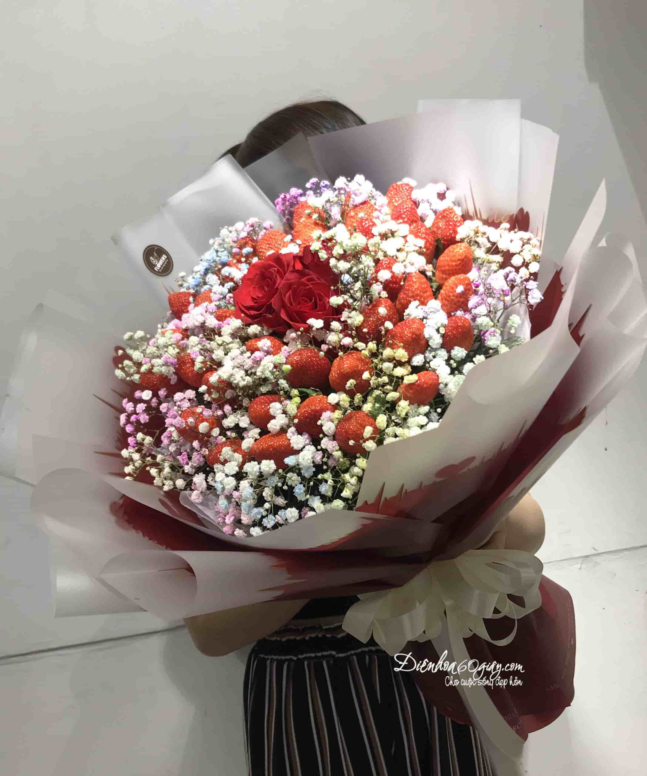 Bó hoa dâu tây 36