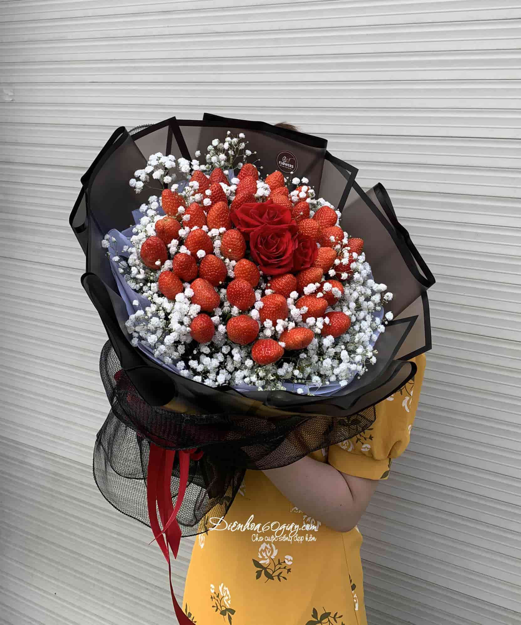 Bó hoa dâu tây 37