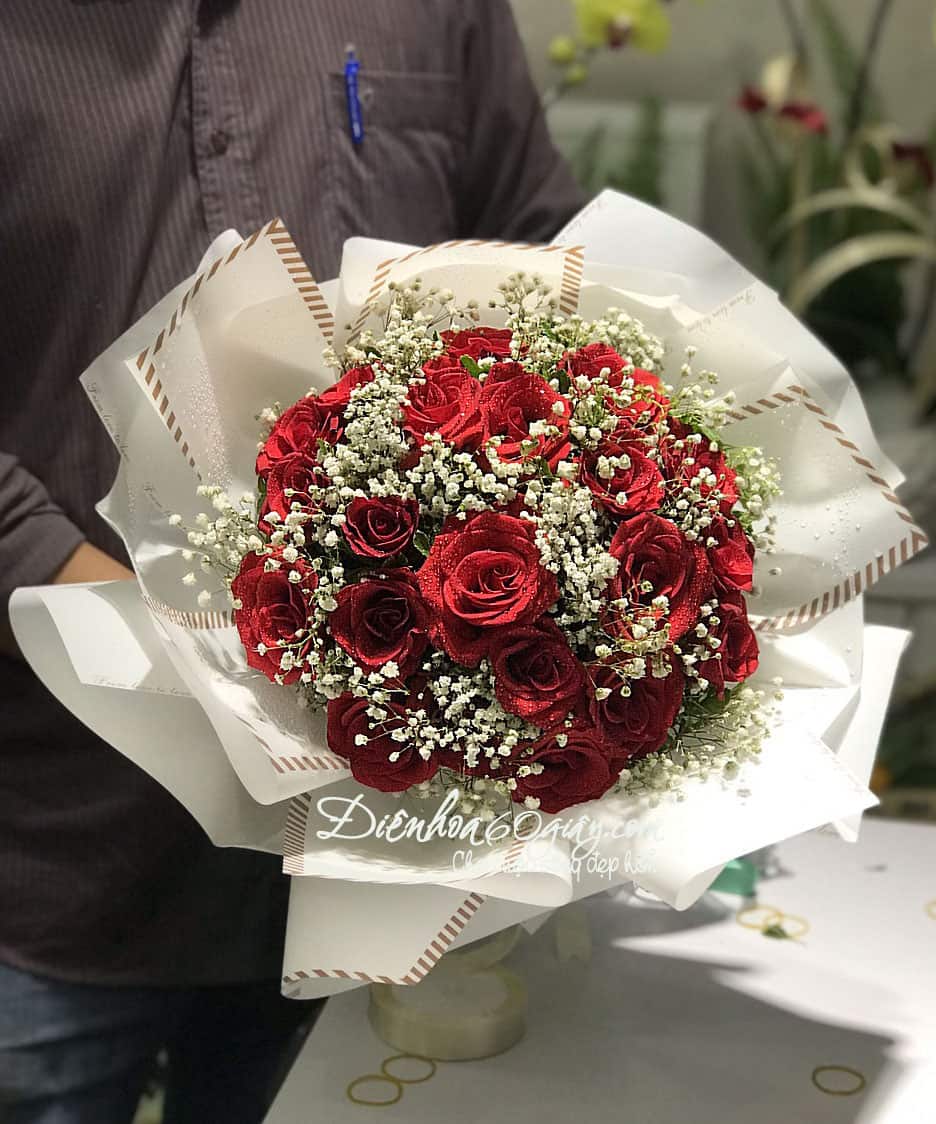 Hoa hồng và hoa baby trắng HTY01