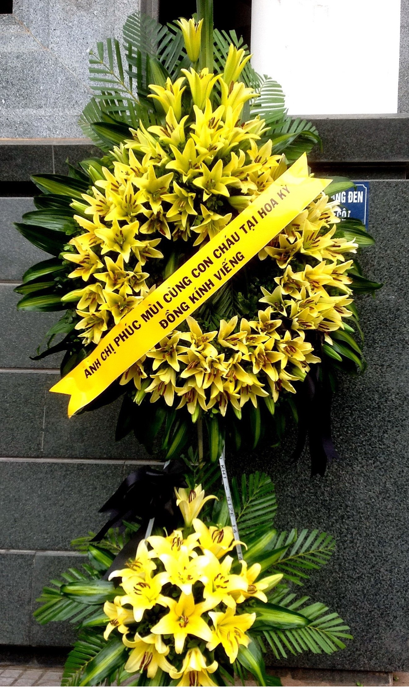 Hoa phúng điếu HV022